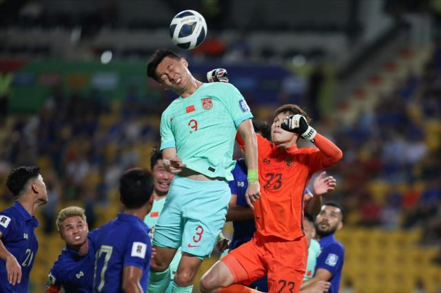 九游娱乐下载-专访蒋圣龙：个人世预赛第1战打60分 遗憾错失破门